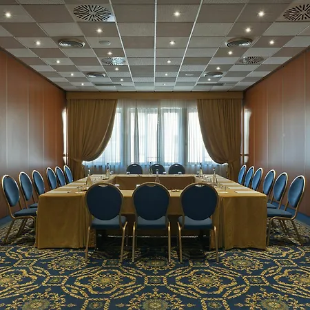 Отель Fh55 Grand Mediterraneo 4*
